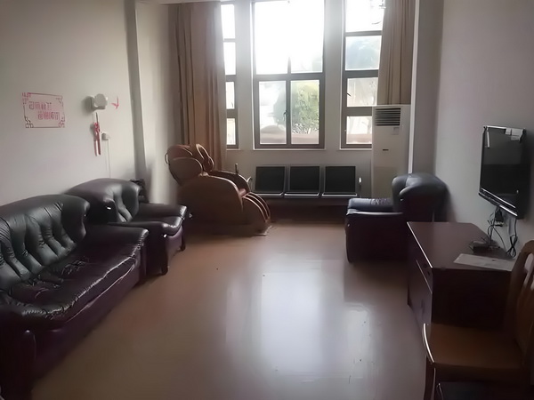 茅山篮球教练